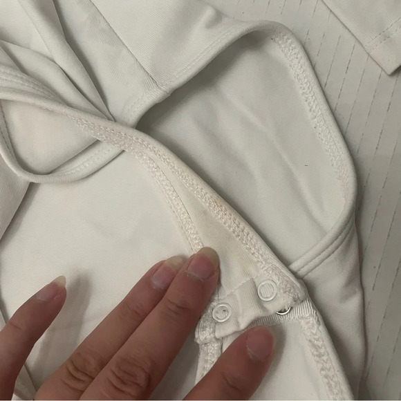 ⚪ Aritzia  Babaton Women’s Contour Squareneck Longsleeve Bodysuit Size Large ⚪ - Picture 11 of 12